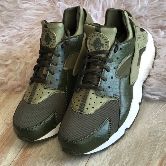 NWT Nike Huarache Run Rare - Picture 2 of 8